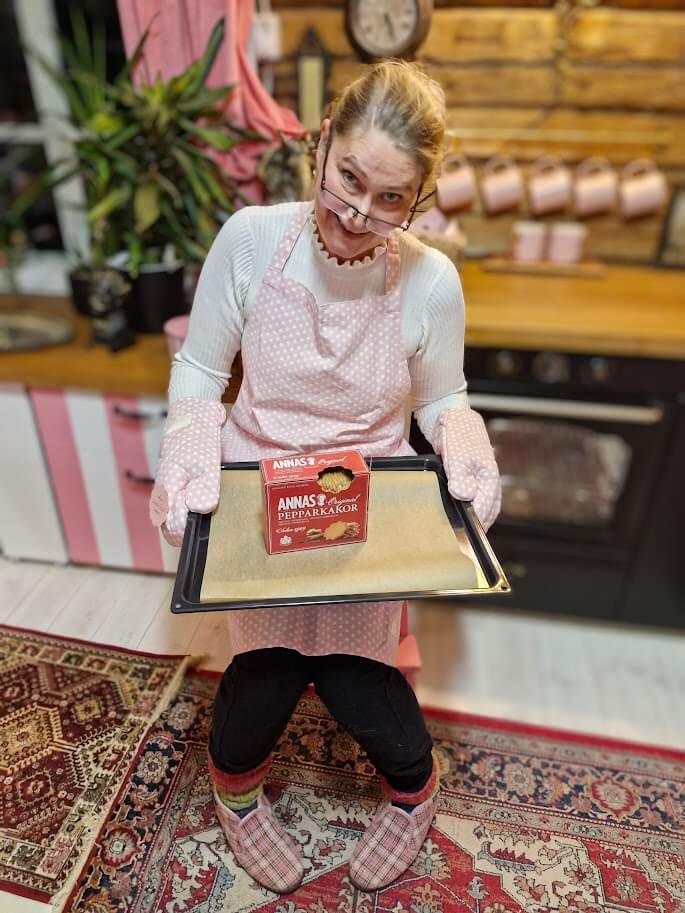 Esiliina vaaleanpunainen polka dot - Image 2