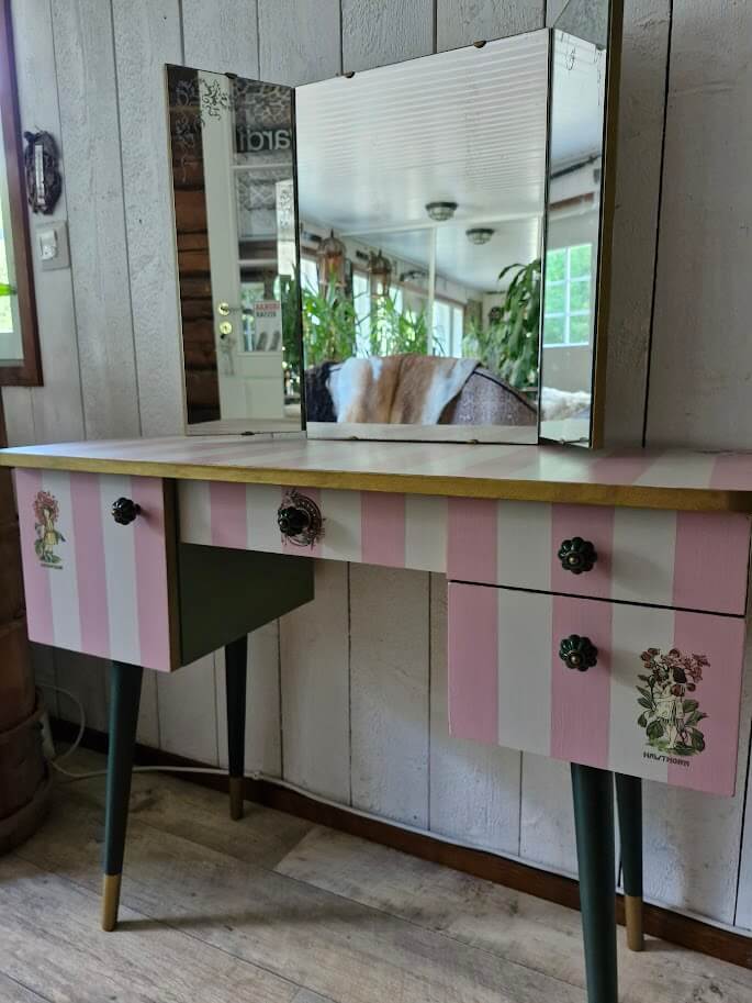 Kampauspöytä "Kukkaistyttö" - Image 10