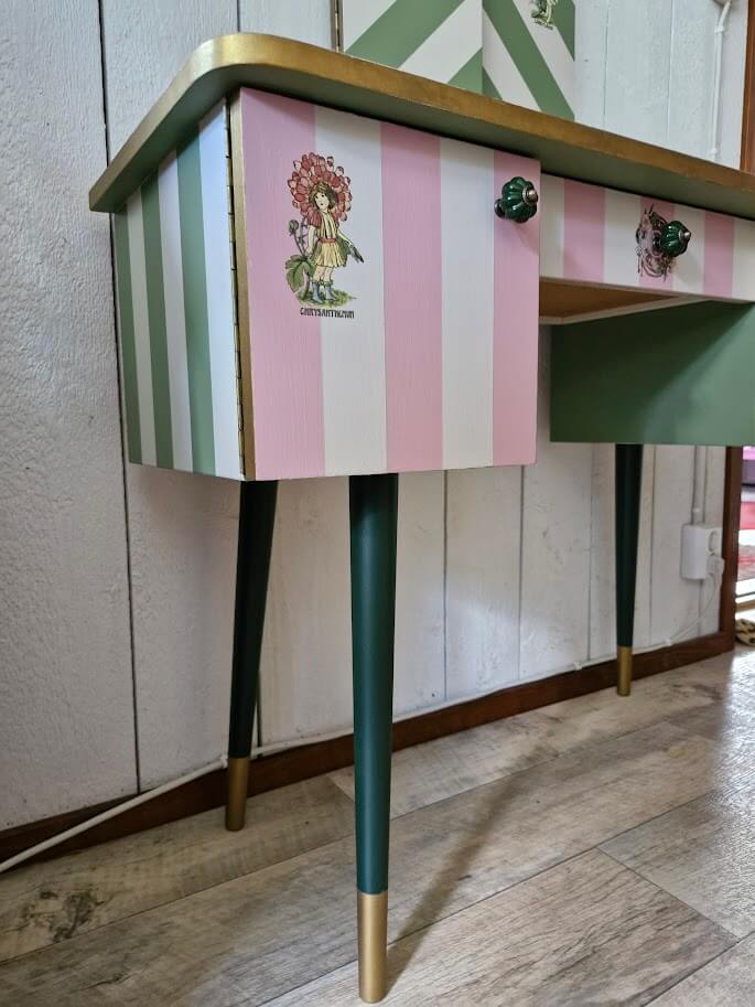 Kampauspöytä "Kukkaistyttö" - Image 8